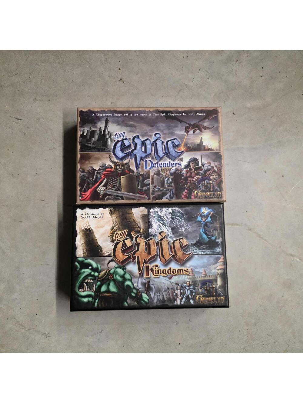 Tiny Epic Defenders Deluxe & Tiny Epic Kingdom Deluxe games